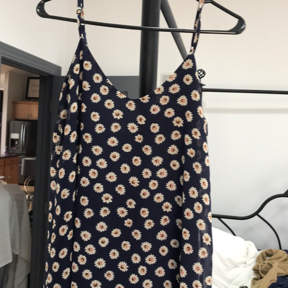 Lulu’s spaghetti strap daisy dress
